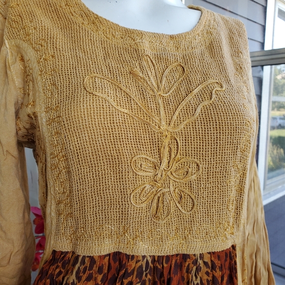 Vintage Gold Star 100% Rayon Embroidered Pleated Gold &Cheetah Print Midi Dress - Picture 4 of 14